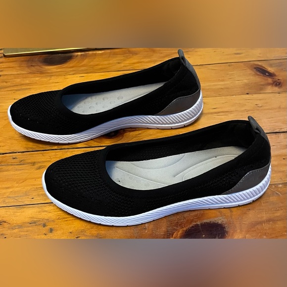Easy Spirit Glitz Walking Shoe Slip On Black Breathable Flexible Arch Support 9 - Picture 2 of 10